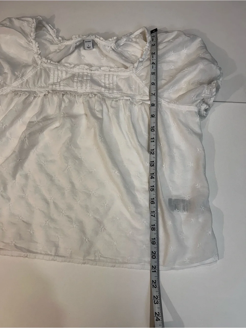 Old Navy White Embroidered Puff-Sleeve Peasant Top